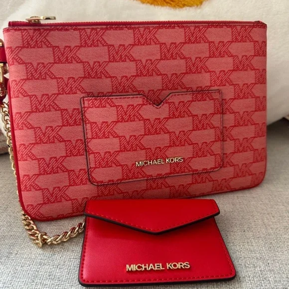 🔔NWT: 2 for 1 - Michael Kors Set (Wristlet and Cardholder)